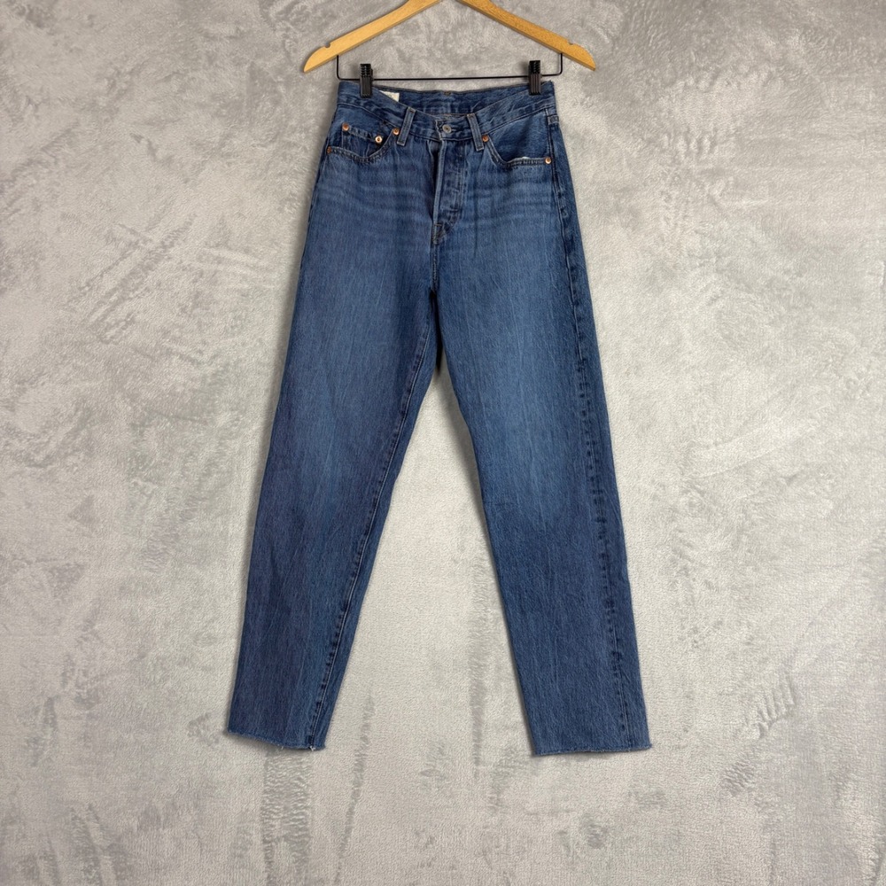 Levi's 501 Jeans High Rise Straight Leg Vintage Style  W25 L31 Relaxed Fit